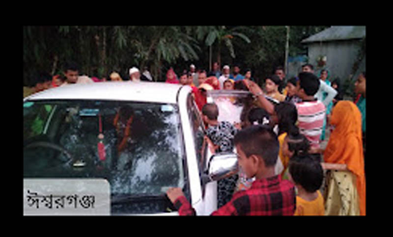 সবাই খেল পোলাও-মাংস, প্রেমিক খেল বিষ